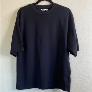 Uniqlo Men's Black T-Shirt short sleeve EUC